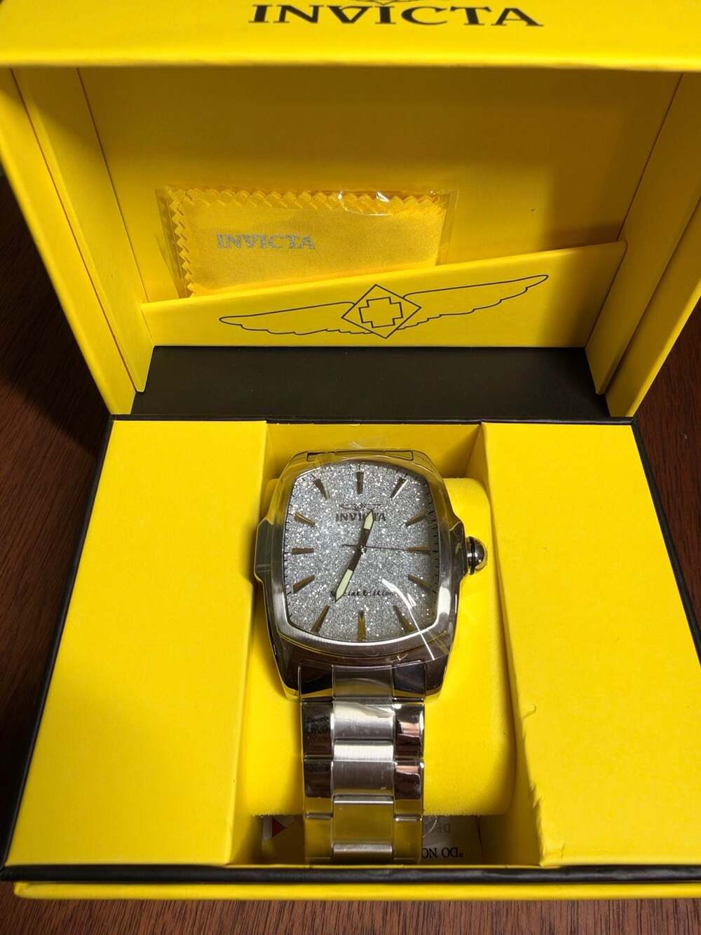 Invicta Special Edition Silver Tone Quartz Watch Glitter Dial Box